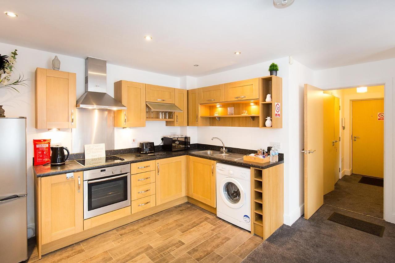 Grand Central Apartments Derby Room photo
